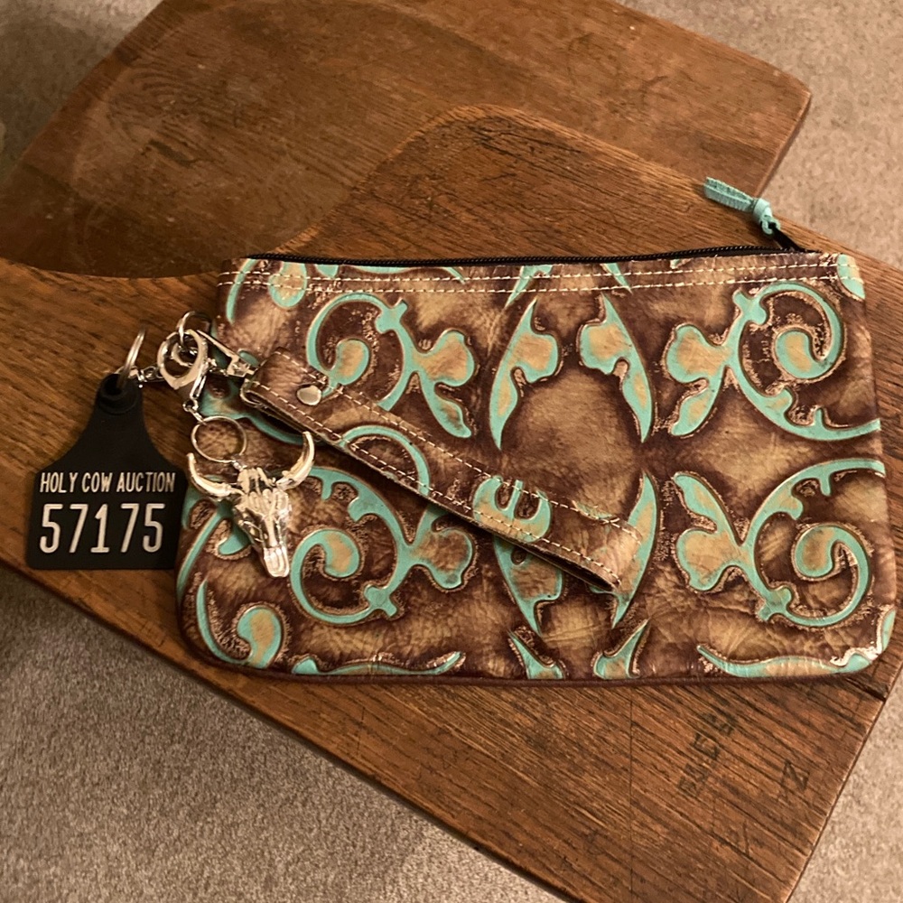 Holy Cow Couture Western Leather Wristlet Clutch & Bull Skull Bundle NWOT